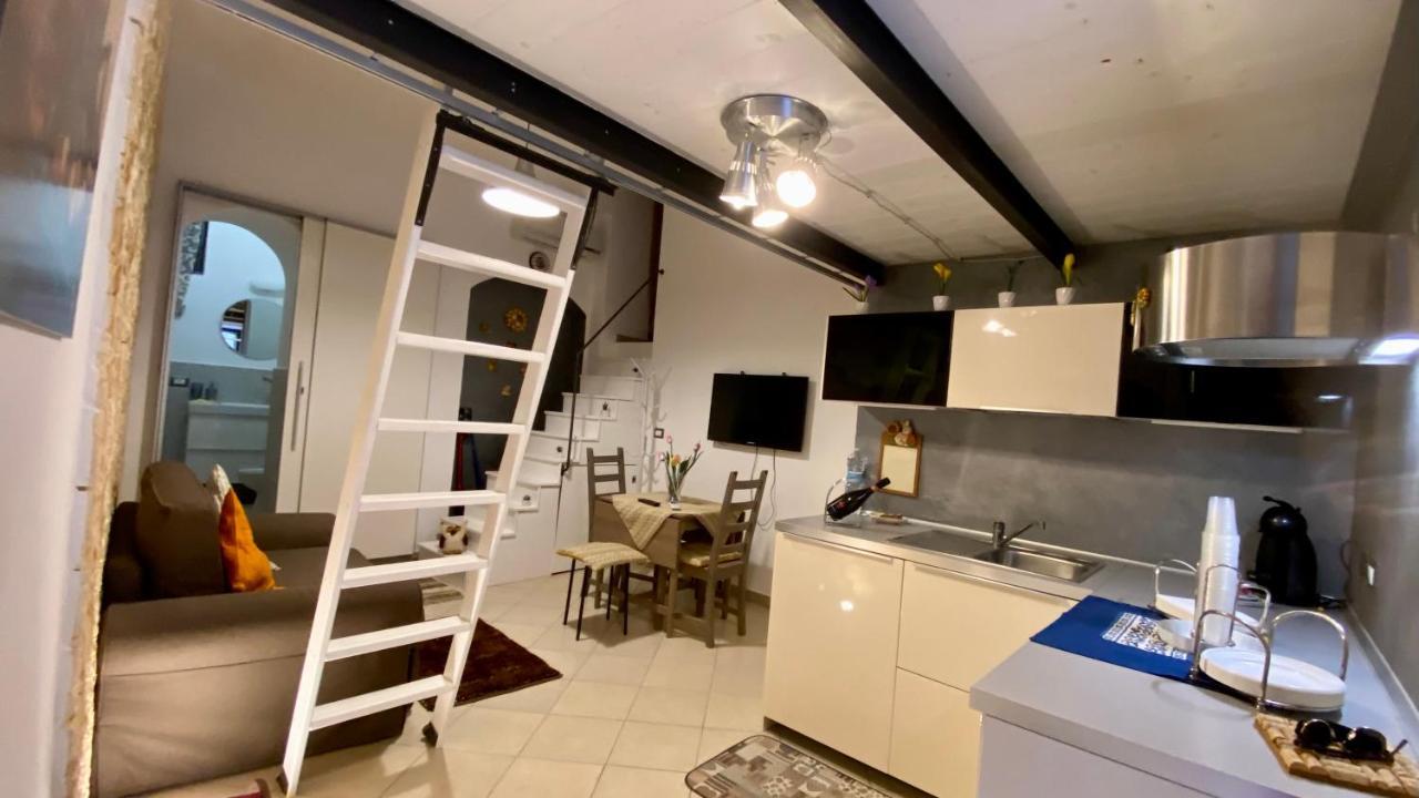 Zeus Charming Apartment Syracuse Екстер'єр фото