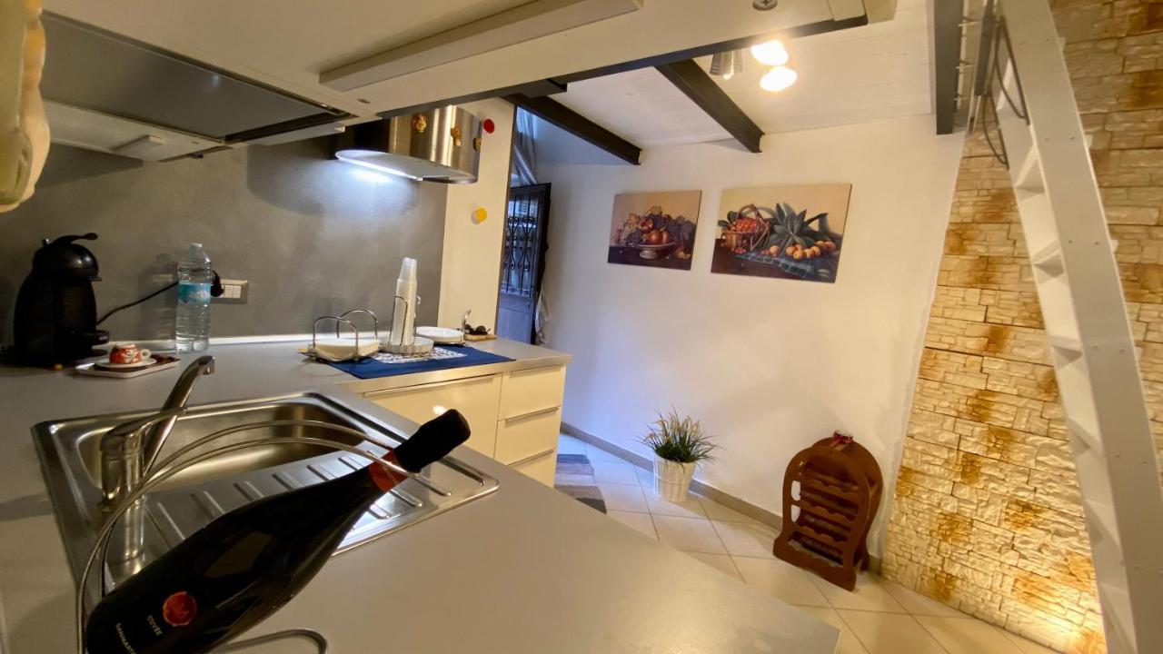 Zeus Charming Apartment Syracuse Екстер'єр фото